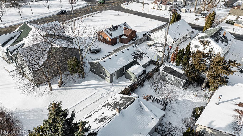 2960 Glenbroke Street, Keego Harbor, MI 48320 — Photo 3