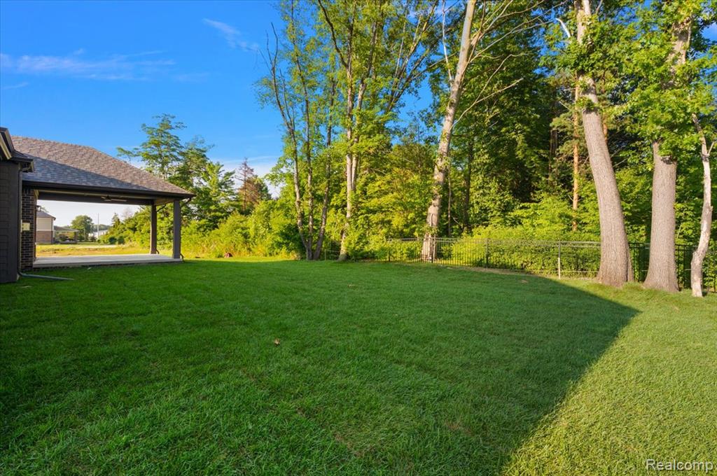 50798 Mistwood Drive, Macomb, MI 48042 — Photo 50