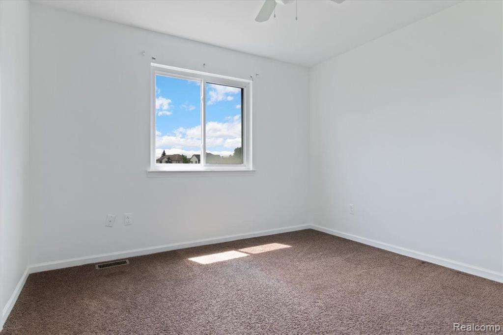7826 DOVER Drive, Ypsilanti, MI 48197 — Photo 25