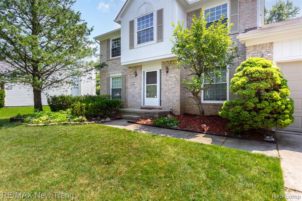 25935 Junction, Novi, MI — Photo 3