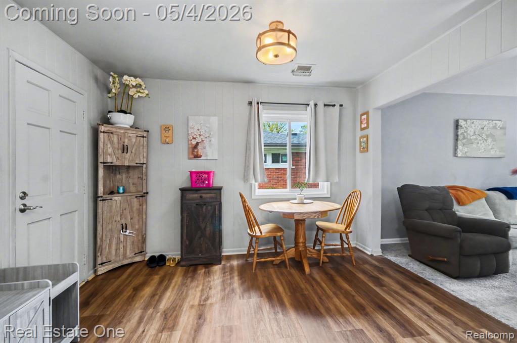 247 Kenyon Drive, Troy, MI 48083 — Photo 9