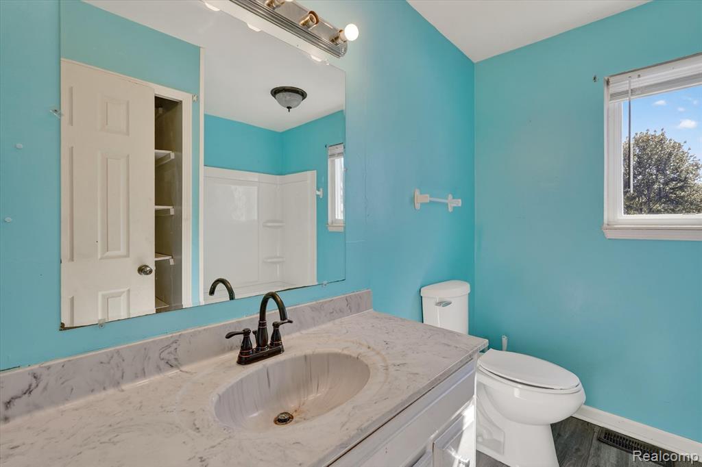 4450 N Vassar Road, Flint, MI 48506 — Photo 15