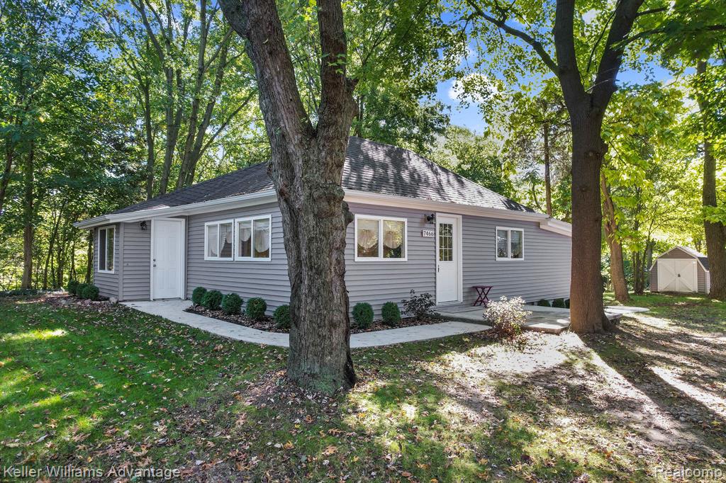 7466 LONGWORTH Drive, Brighton, MI 48116 — Photo 6