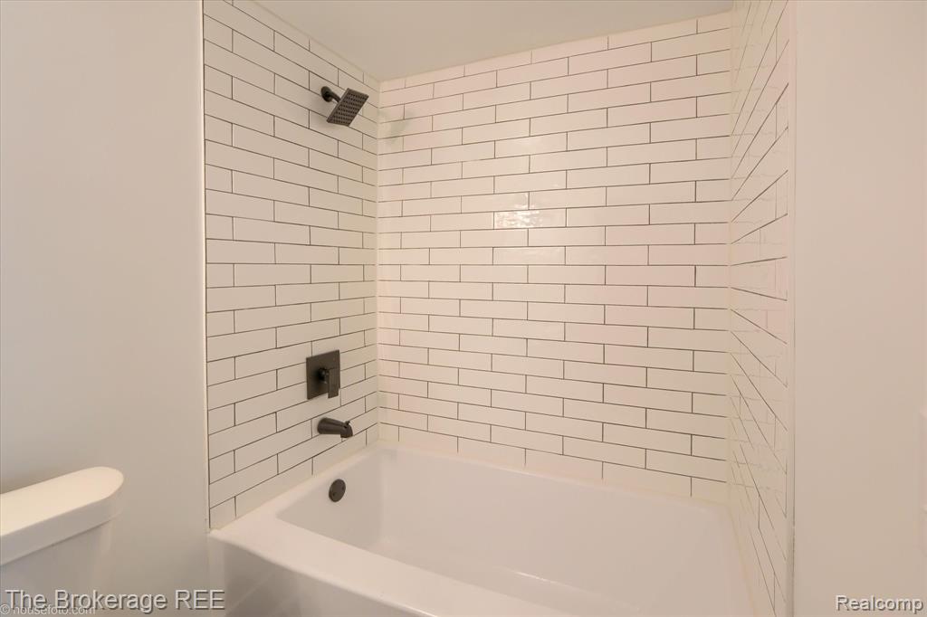 5447 Sitka Street, Burton, MI 48519 — Photo 25