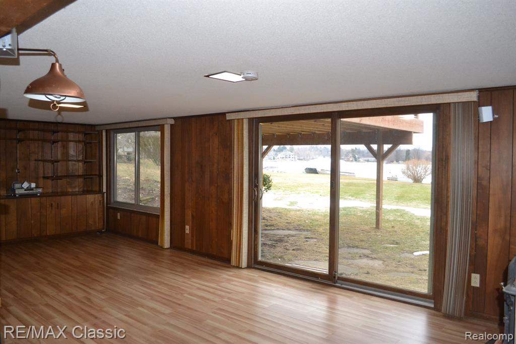 5197 SURFWOOD Drive, Commerce Twp, MI 48382 — Photo 10