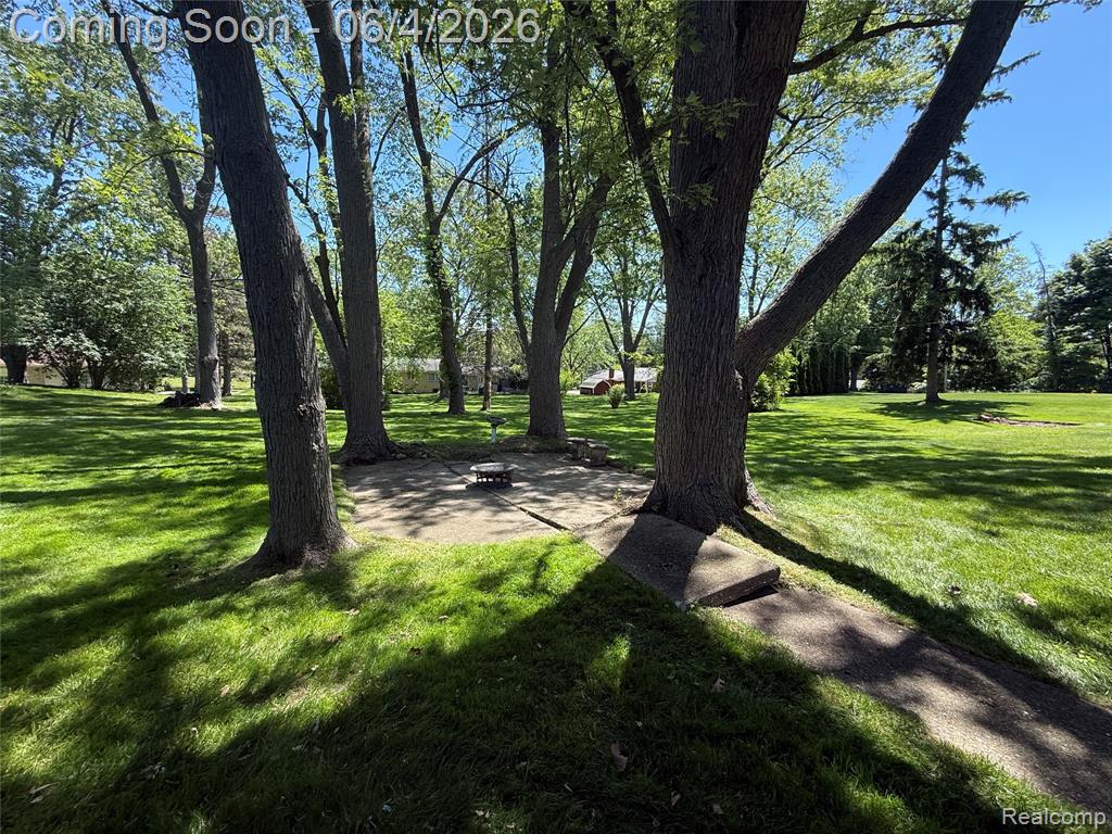 6382 Houghten Drive, Troy, MI 48098 — Photo 46