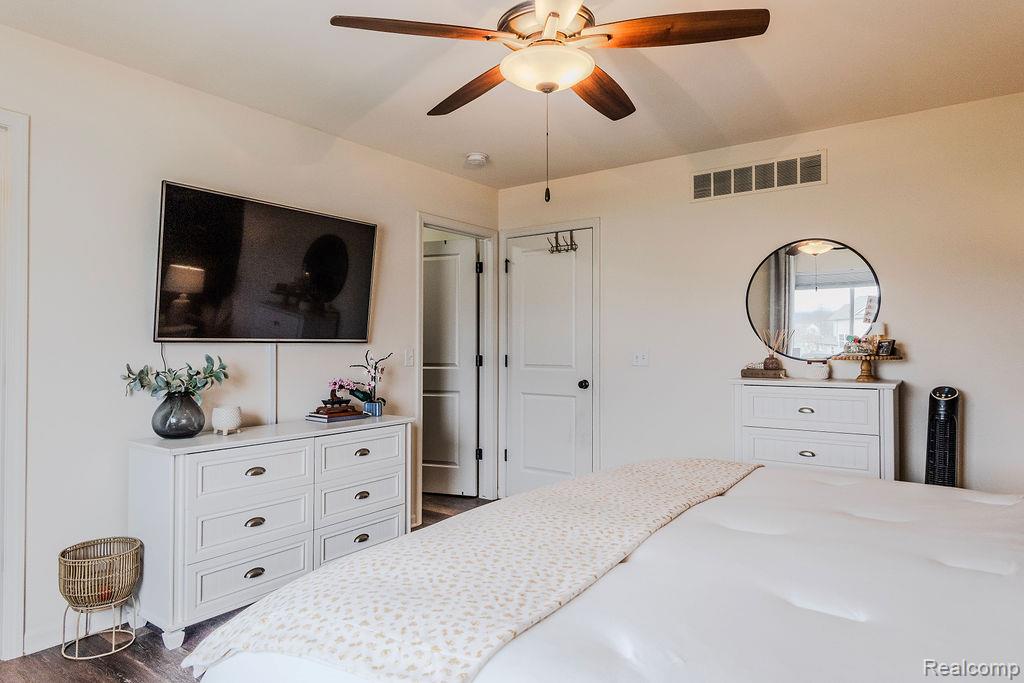 9010 Birch Pointe Drive, Newport, MI 48166 — Photo 32