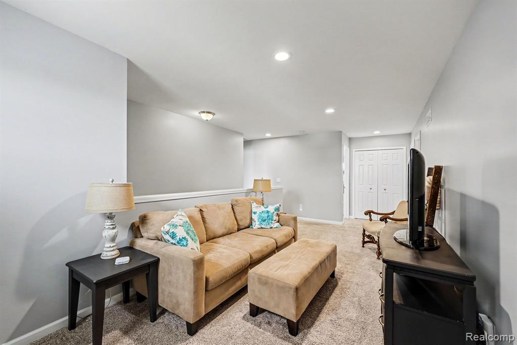 7560 Gannon Court, Shelby Twp, MI 48317 — Photo 14
