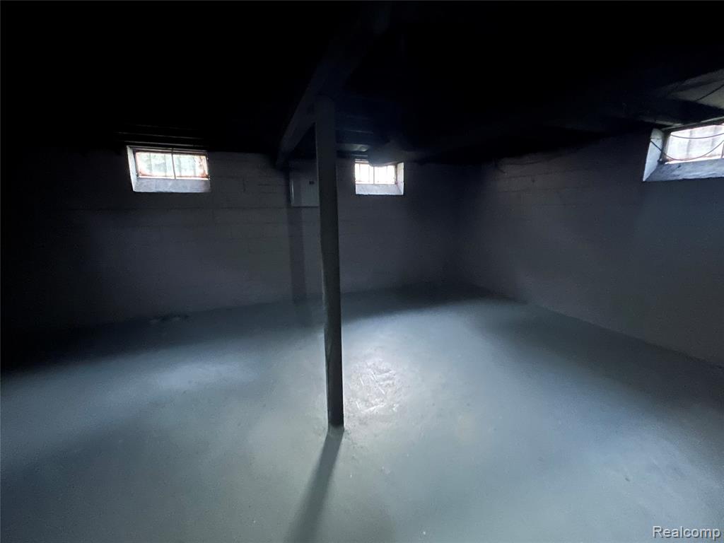 3693 Somerset Avenue, Detroit, MI, 48224