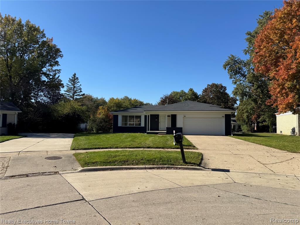 19245 Eldridge Lane, Southfield, MI 48076