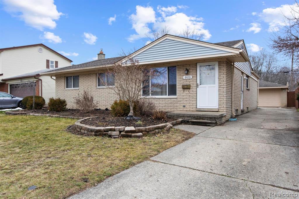 8426 Forrest Drive, Canton, MI 48187 — Photo 3
