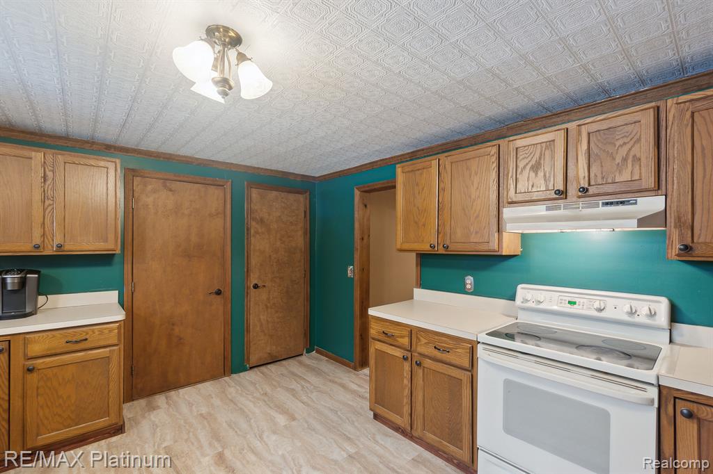 7366 W ALLEN Road, Fowlerville, MI 48836 — Photo 13