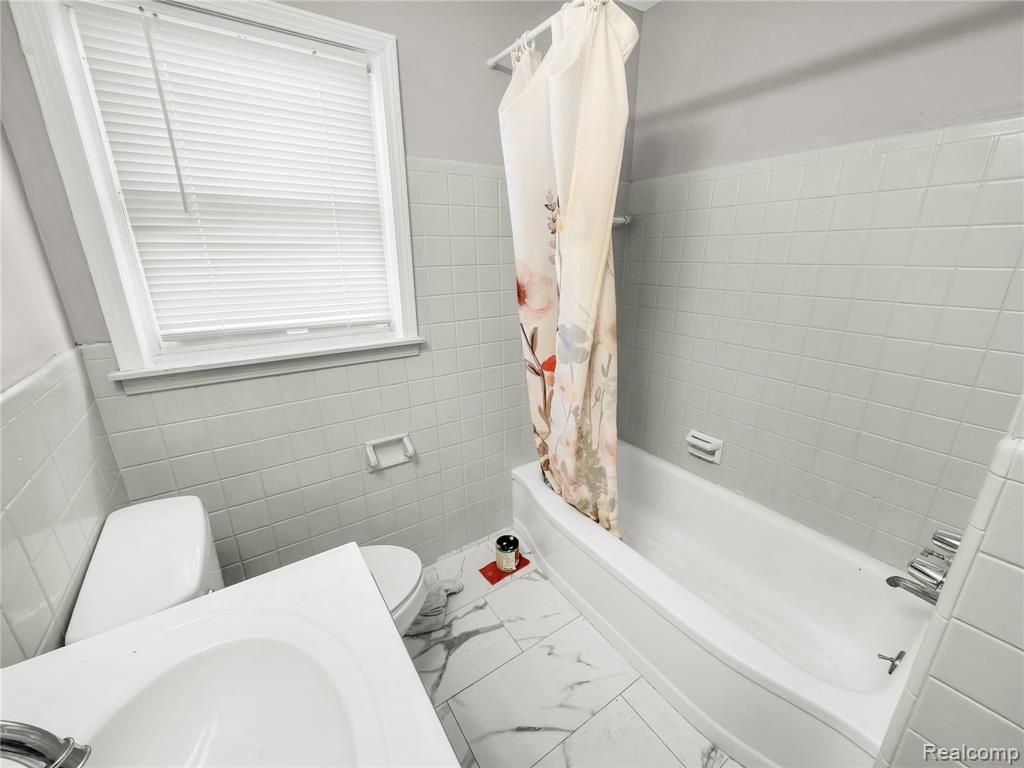 6395 Stahelin Avenue, Detroit, MI 48228 — Photo 13