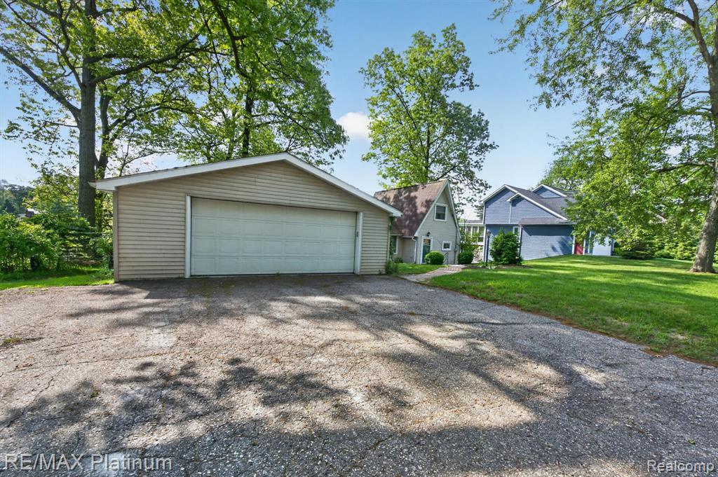 1464 Clark Lake Road, Brighton, MI 48114 — Photo 26
