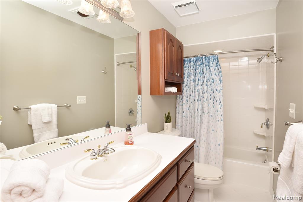 960 Eckford Drive, Troy, MI 48085 — Photo 17