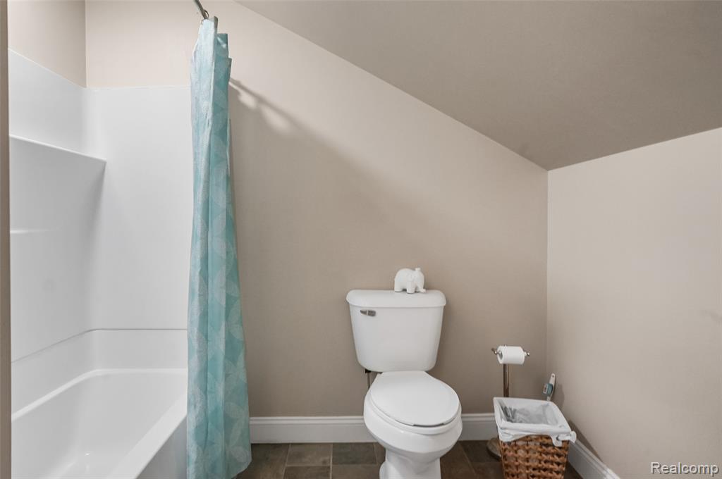 2420 Fisher Road, Howell, MI 48855 — Photo 21