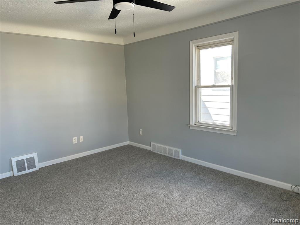 7546 Sterling, Center Line, MI 48015 — Photo 3