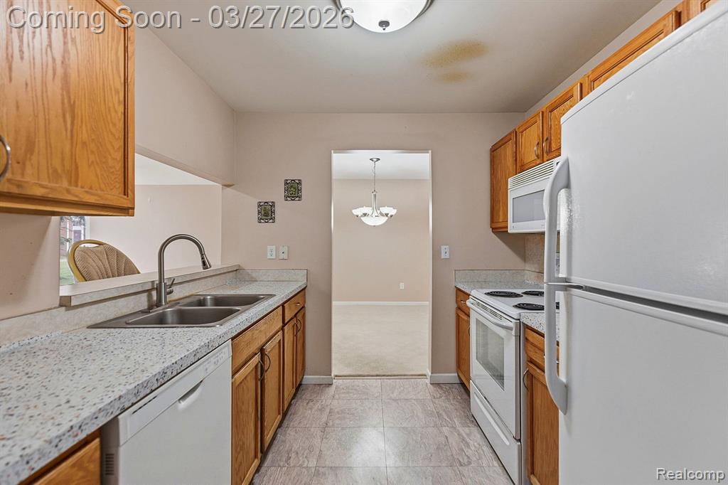 43427 Claremont Drive E, Clinton Twp, MI 48038 — Photo 10