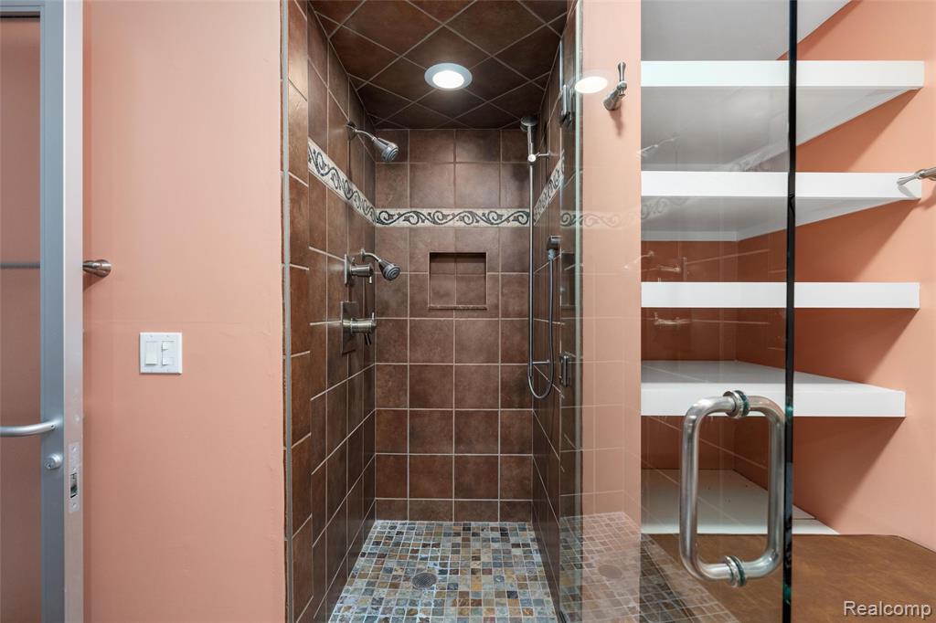 7432 Foxburg Court, Clarkston, MI 48348 — Photo 52
