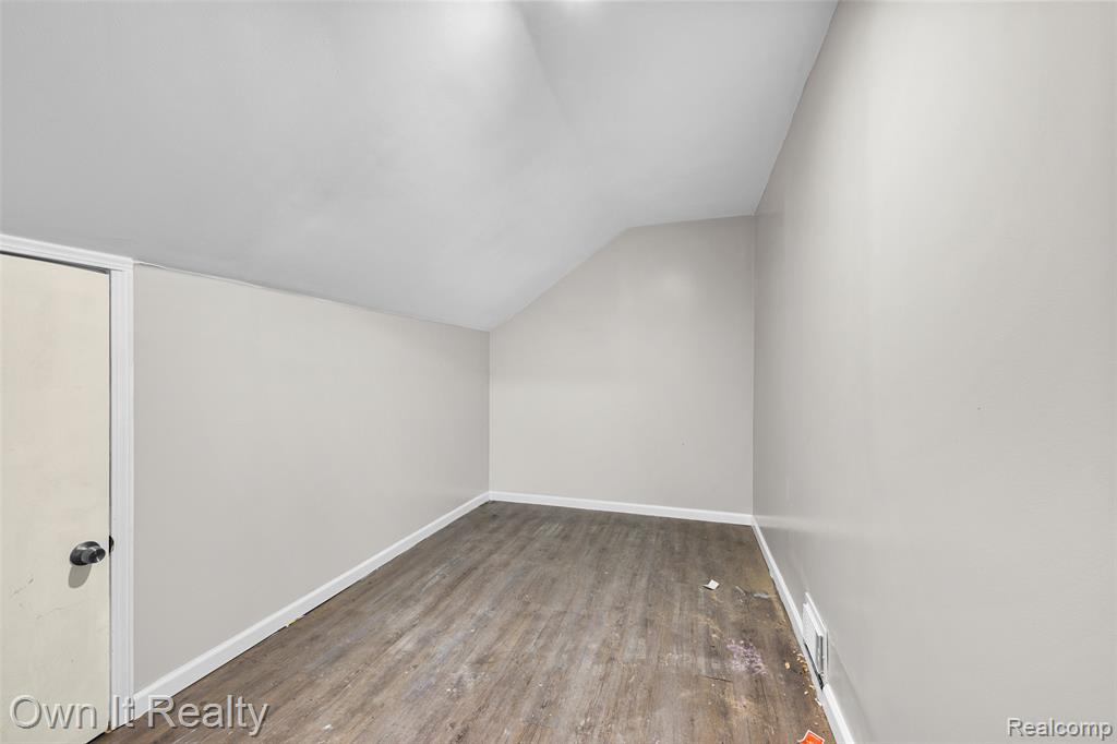 8585 Marlowe Street, Detroit, MI 48228 — Photo 22