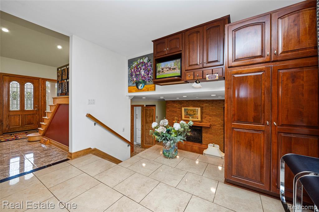 26336 Pillsbury Street, Farmington, MI 48334 — Photo 41