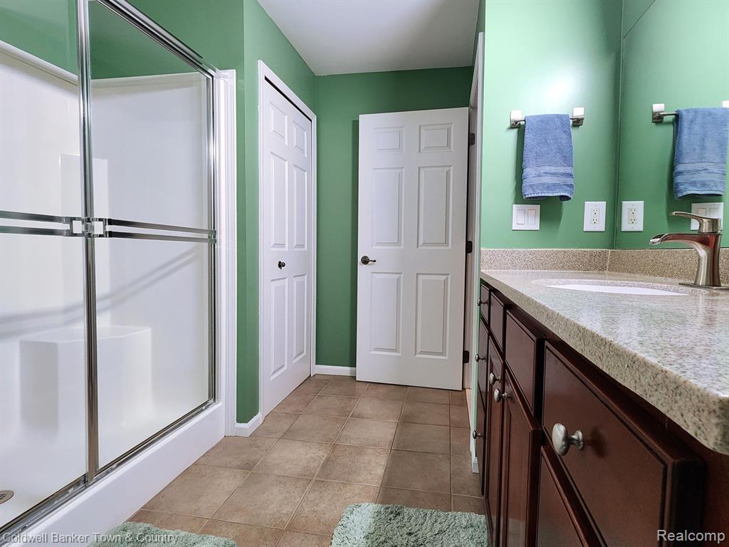 2550 Signature Circle, Pinckney, MI 48169 — Photo 9