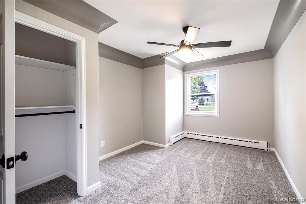 4434 Dublin Road, Burton, MI 48529 — Photo 10
