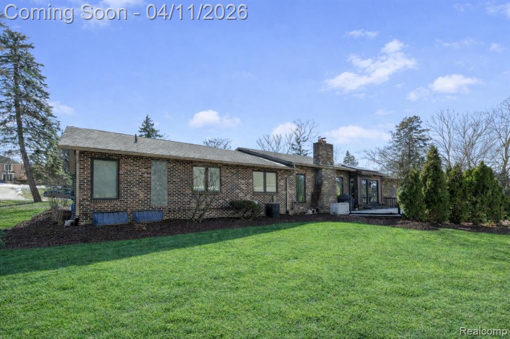 4033 E Hanover Court, West Bloomfield, MI 48323 — Photo 2