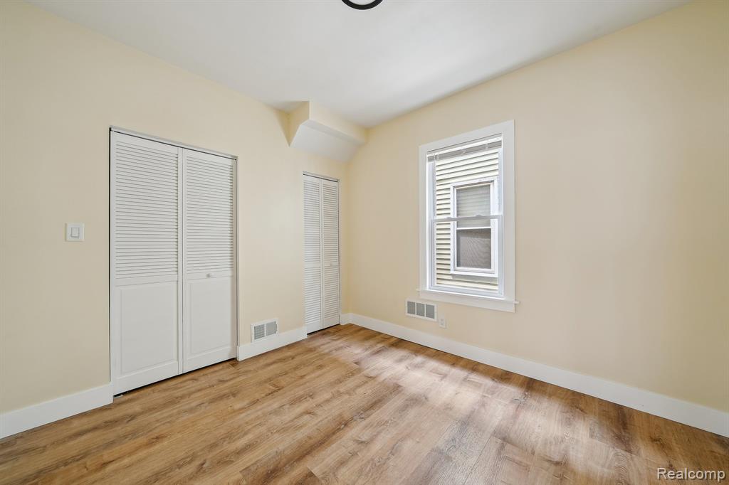 4222 Cadillac Boulevard, Detroit, MI 48214 — Photo 15