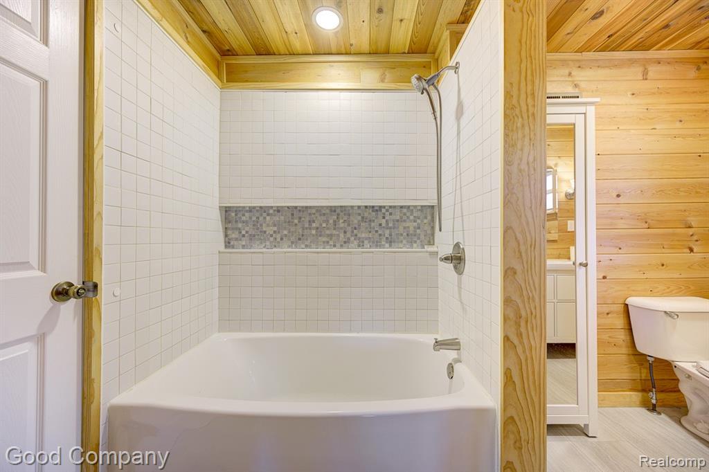 720 E Granet Avenue, Hazel Park, MI 48030 — Photo 30