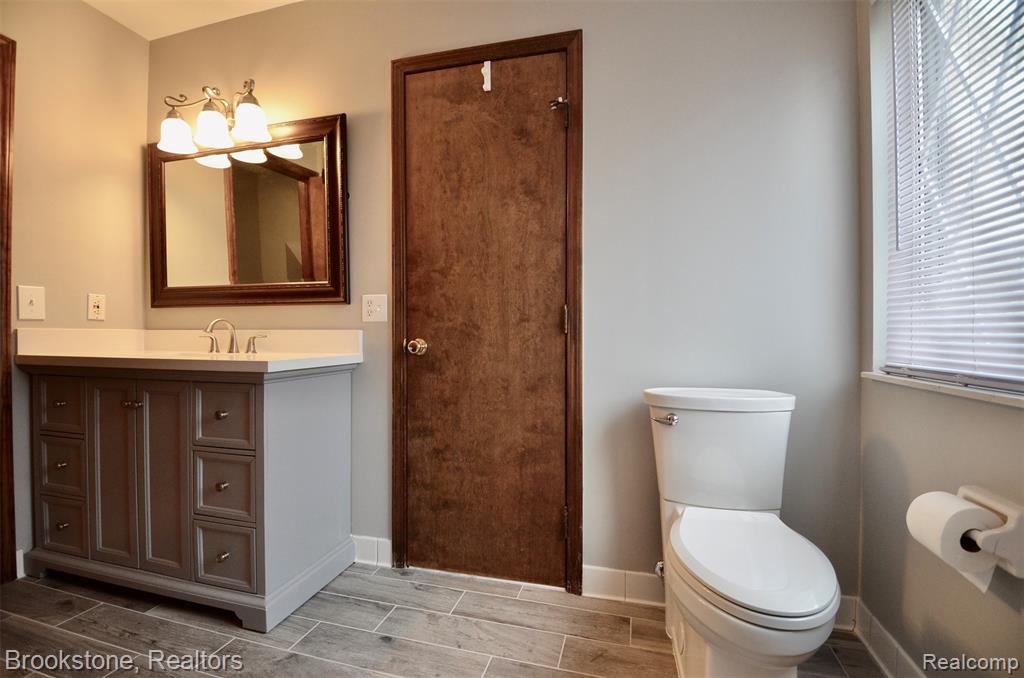 7244 Chapel View Drive, Clarkston, MI — Photo 17