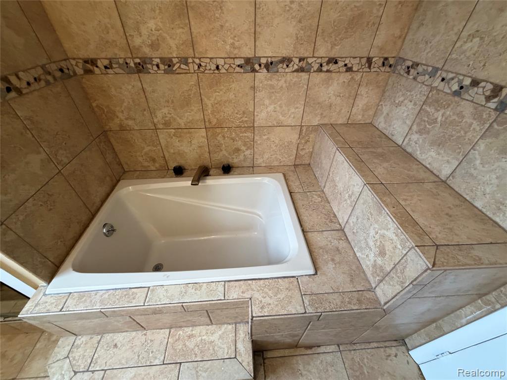 45669 Harmony Lane, Belleville, MI 48111 — Photo 36