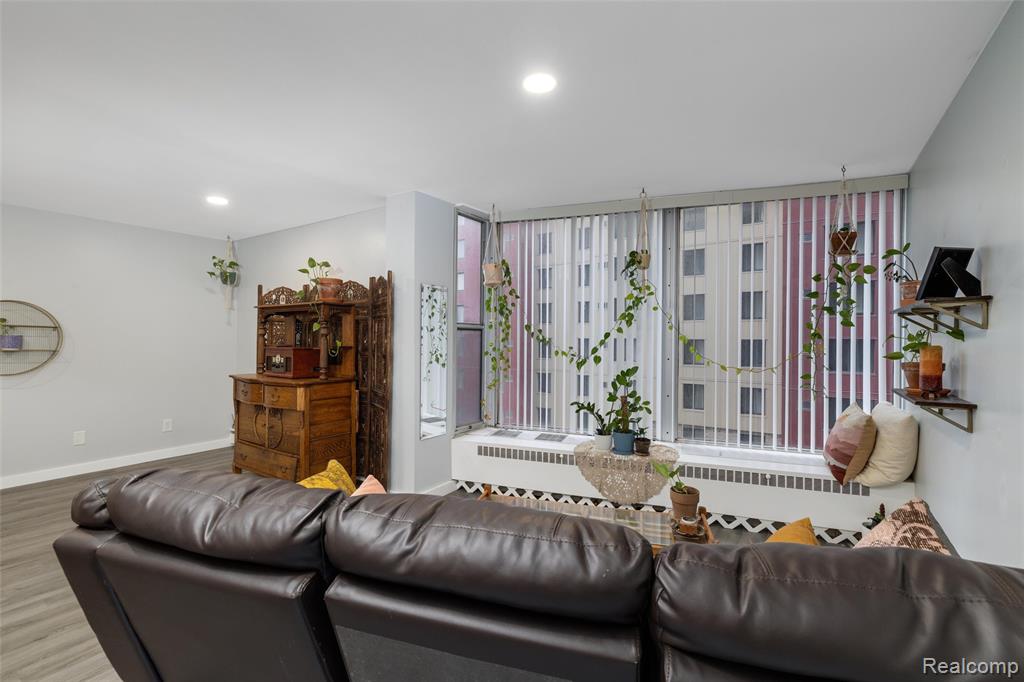 8200 E Jefferson Avenue, 506, Detroit, MI 48214 — Photo 24