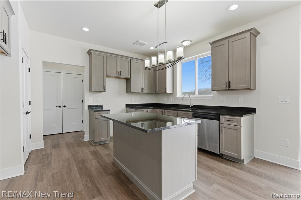 2388 Madison Street, Wixom, MI 48393 — Photo 15