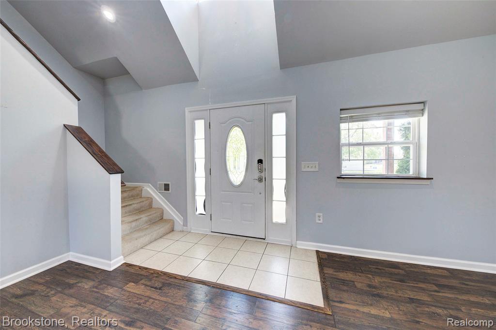 4458 Seeden Street, Waterford, MI 48329 — Photo 16