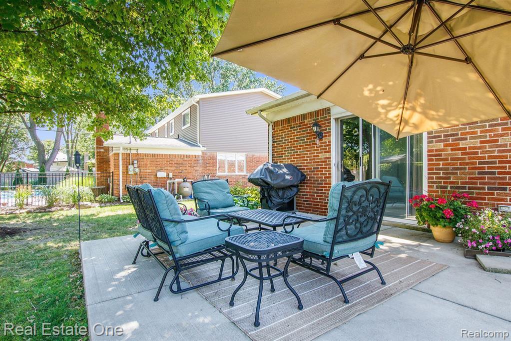 4130 RAMBLEWOOD Drive, Troy, MI 48085 — Photo 22