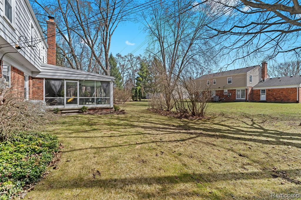 856 THORNTREE, Bloomfield Hills, MI 48304 — Photo 46