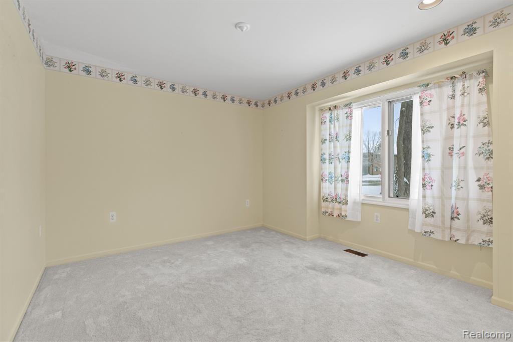 21256 SYCAMORE Court, 77, Farmington Hills, MI 48336 — Photo 13