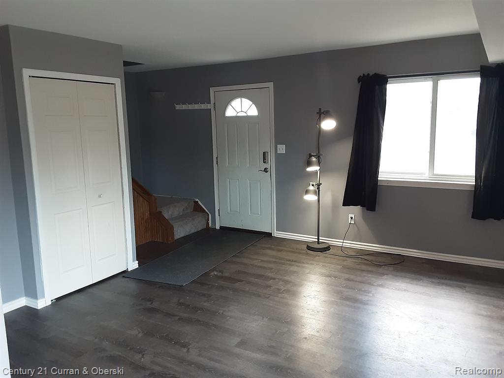 41279 S WOODBURY GREEN Drive, Belleville, MI 48111 — Photo 10
