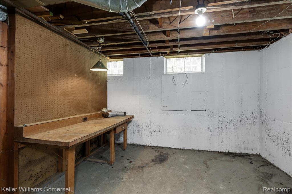 6306 FARMBROOK Street, Detroit, MI 48224 — Photo 21