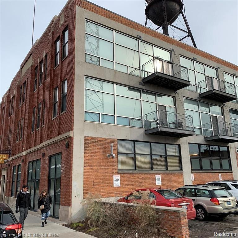 55 W CANFIELD Street