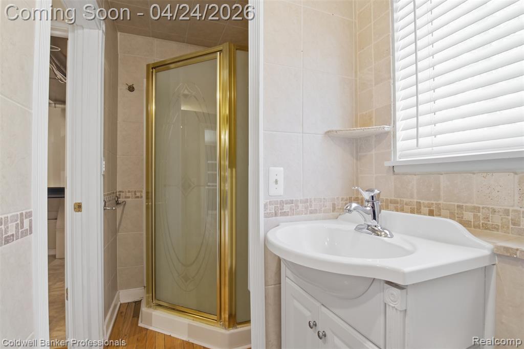 470 Crystalia Street, Commerce Twp, MI 48382 — Photo 26