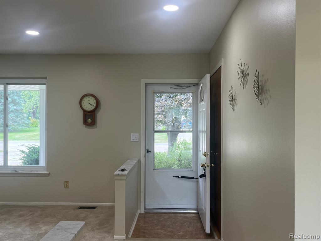 87 Carter Drive, Troy, MI 48098 — Photo 5