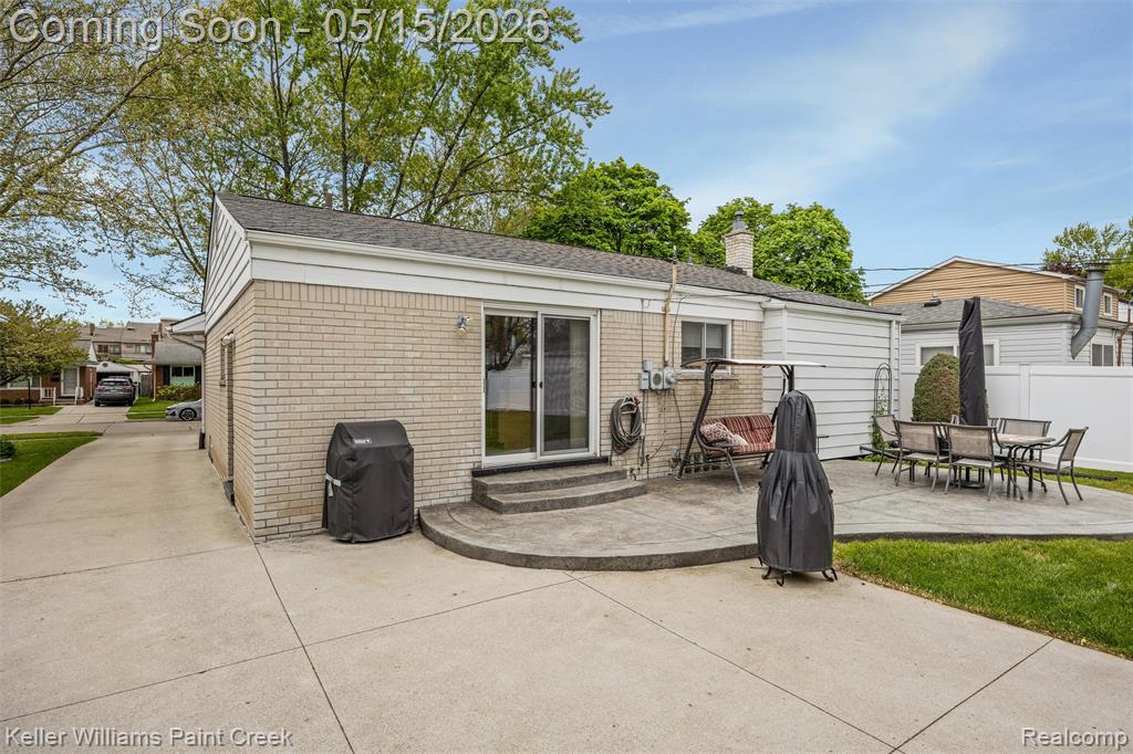 410 N Batchewana Street, Clawson, MI — Photo 29