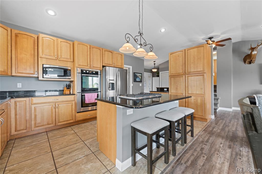 17621 Brentwood Drive, Riverview, MI 48193 — Photo 10
