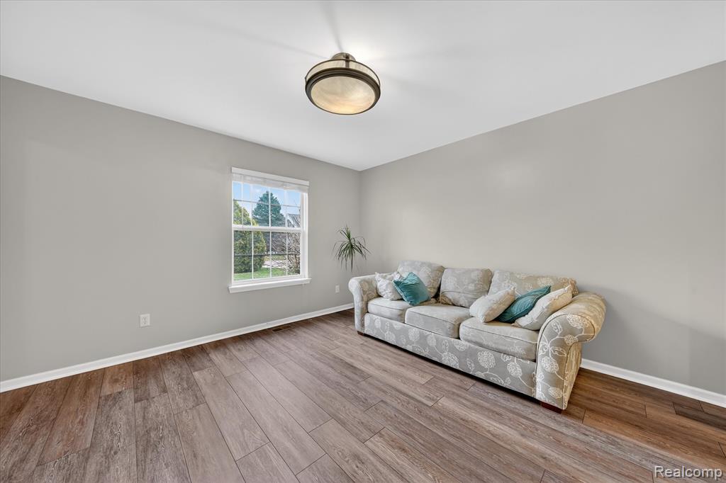 1029 White Trail, Wixom, MI 48393 — Photo 7
