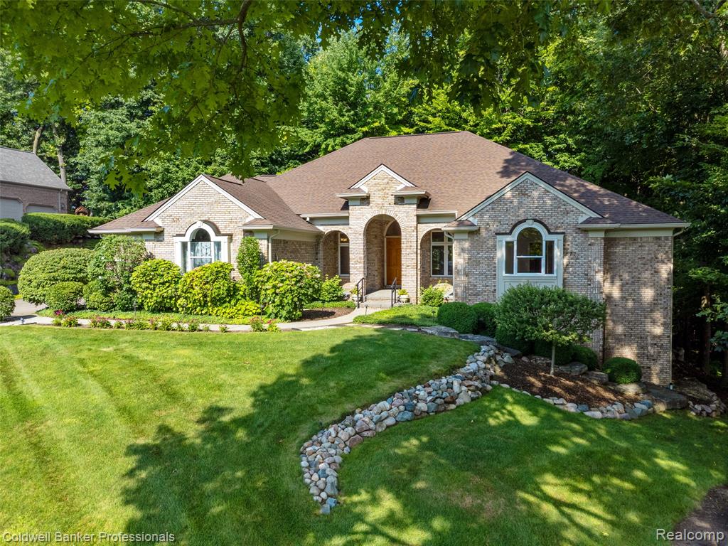 8661 DEERWOOD Road, Clarkston, MI 48348 — Photo 82