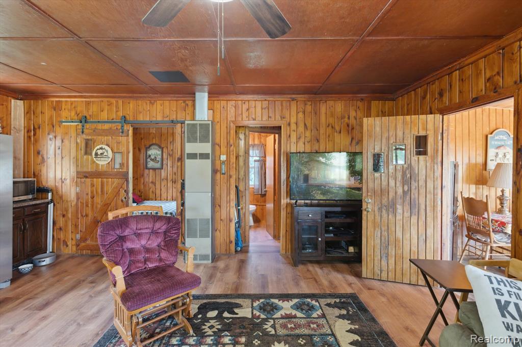 5020 Main Street, MI — Photo 11
