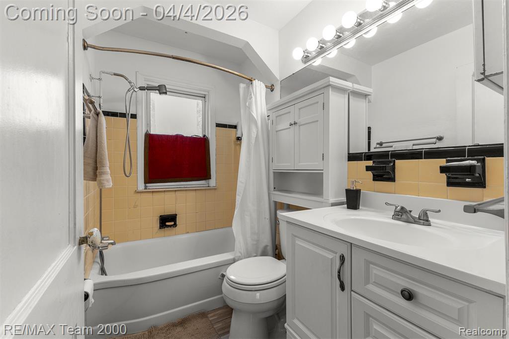 25521 Stanford Street, Dearborn Heights, MI 48125 — Photo 24
