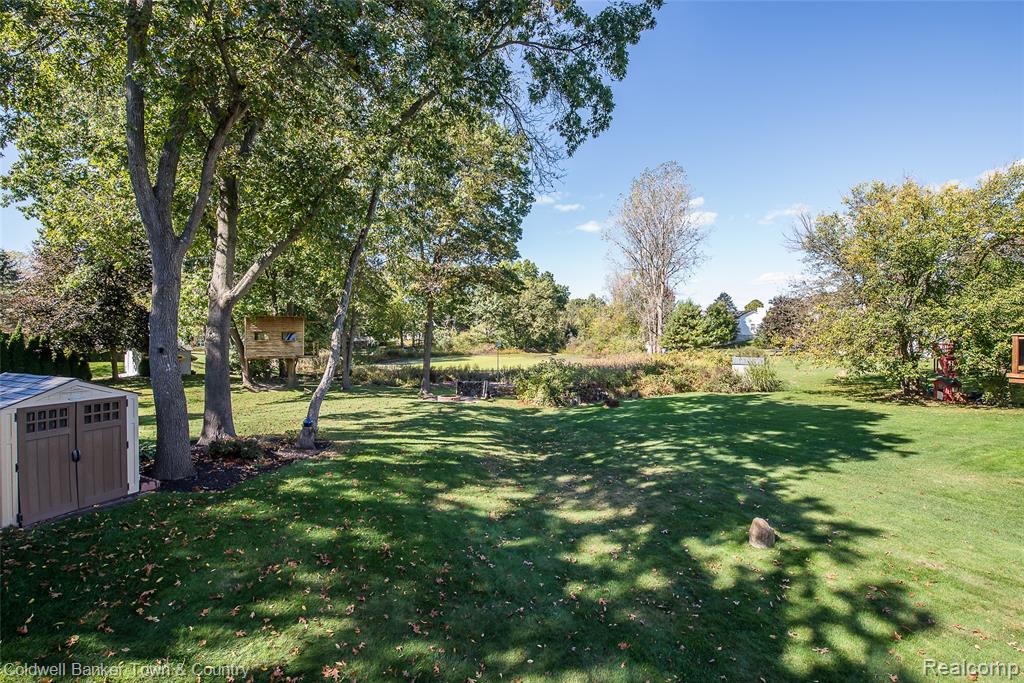 9305 Appleview Court, Brighton, MI 48116 — Photo 3